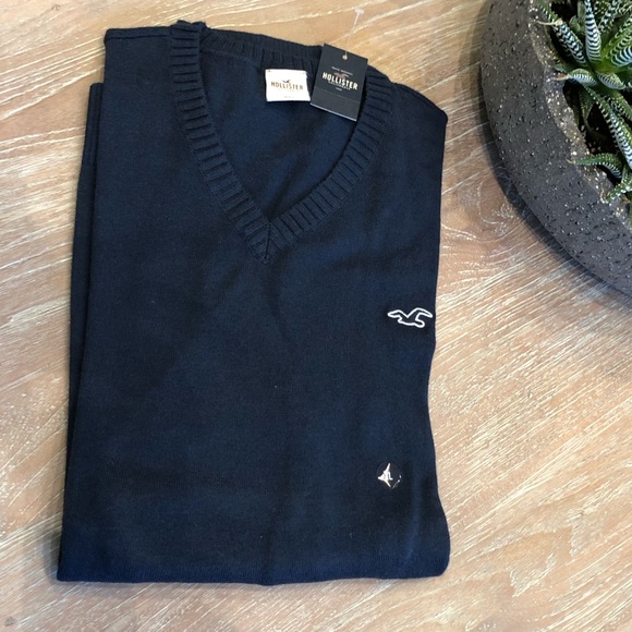 Hollister Other - Hollister Mens V-Neck Pullover Sweater